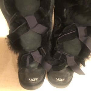 Ugg bow boots